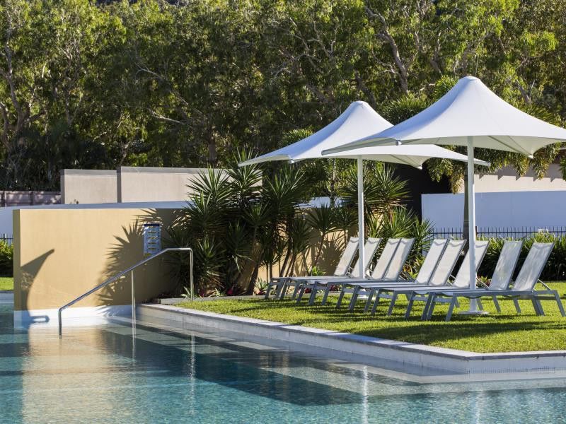 Hotel Peppers Blue On Blue Nelly Bay Zewnętrze zdjęcie The pool at the 2011 Commonwealth Games Village